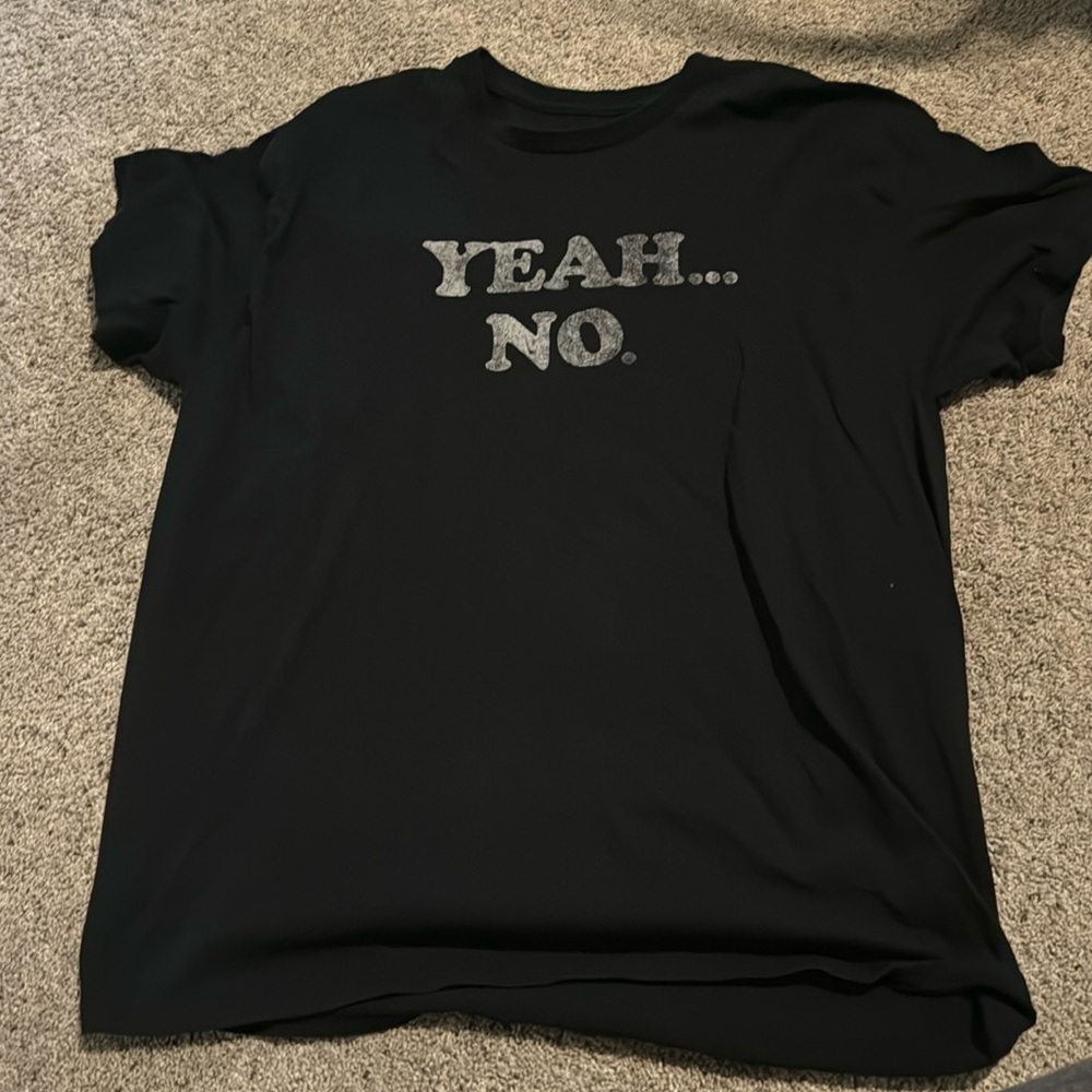T-shirt 
XL 
black